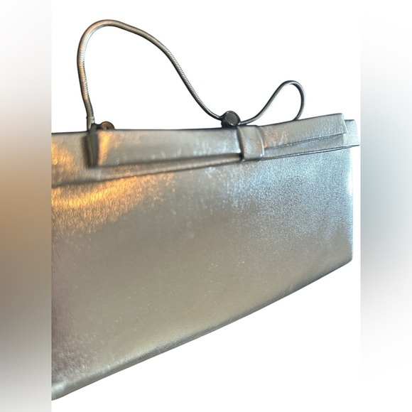 Vintage Elegant Silver Handbag clutch with Chain - Picture 3 of 8